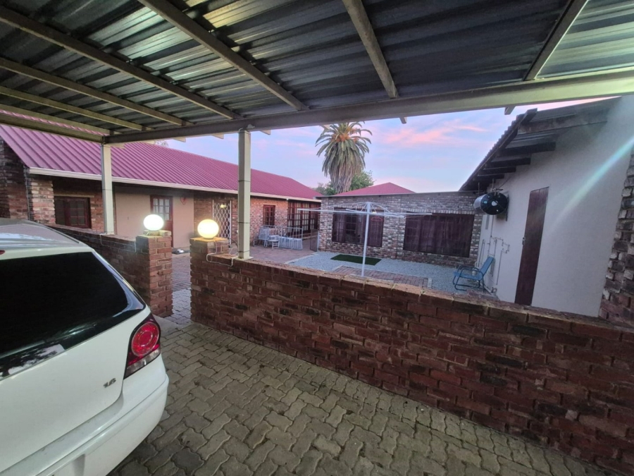 2 Bedroom Property for Sale in Collerville North West